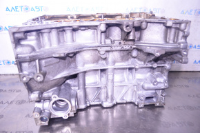 Blocul cilindric gol Nissan Rogue 14-20 2.5 pentru rectificare.