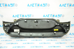 Capacul portbagajului Ford Fusion mk5 13-16 sub numărul de fixare rupt.