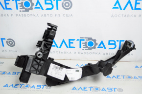 Suportul de prindere a bara de protectie fata sub farul din partea dreapta exterioara pentru Audi A4 B8 13-16, nou, original OEM.