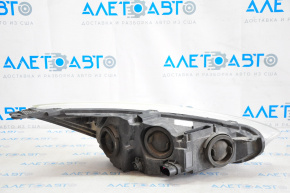 Far stânga față goală Ford Focus mk3 15-18 restilizată, halogen luminos, a fost deschisă