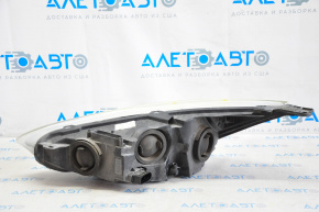 Farul dreapta față goală Ford Focus mk3 15-18 restilizat halogen, lumină strălucitoare, păianjen