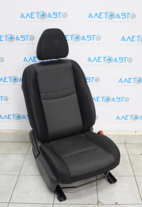 Пассажирское сидение Nissan Rogue 14-20 без airbag, механич, тряпка черн