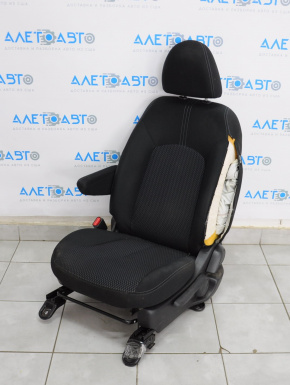 Водительское сидение Nissan Versa Note 13-19 без airbag, мех, тряпка черн, стрельнувшее