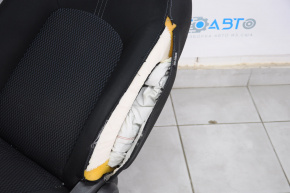 Водительское сидение Nissan Versa Note 13-19 без airbag, мех, тряпка черн, стрельнувшее