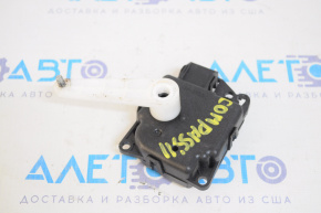 Motorul actuatorului care controlează ventilatorul încălzitorului pentru șoferul Jeep Compass 11-16 113800-2640.