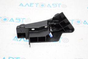 Кронштейн решетки радиатора правый grill Honda HR-V 16-18