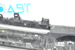 Решетка радиатора grill Ford Edge 15-18 трещины, надломы