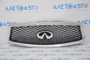 Решетка радиатора grill Infiniti Q50 14-17 со значком, тычки на хроме