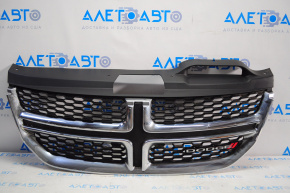 Решетка радиатора grill Dodge Journey 11- хром с эмблемой, вздулся хром, трещини