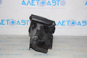 Corpul filtrului de aer Ford Fiesta 11-19 1.6 automat