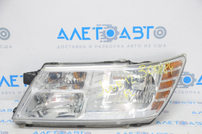 Far stânga goală a Dodge Journey 11- luminată