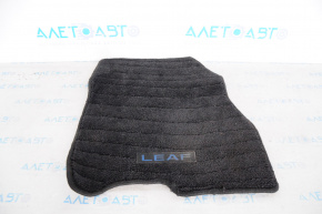 Covorul din fața dreapta a salonului Nissan Leaf 13-17, material textil gri.