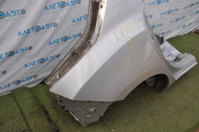 Aripa spate dreapta Nissan Leaf 13-17 argintie.