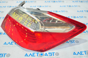 Lampa exterioară aripă dreaptă Honda Accord 13-15 cu fisuri.