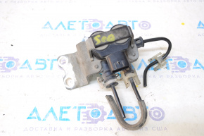 Клапан пневмоподвески Toyota Sequoia 08-16