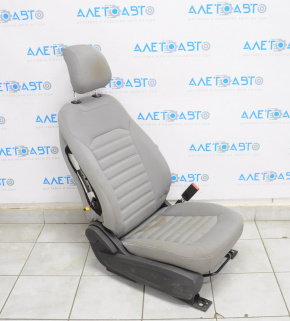 Scaun pasager Ford Fusion mk5 13-16 fără airbag, manual, material textil gri, necesită curățare chimică.