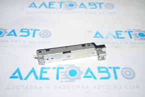 Amplificator de antenă VW Jetta 19-