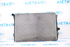 Radiatorul de răcire a apei pentru VW Passat b7 12-15 SUA 2.0TDI