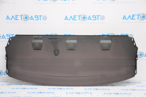 Raftul din spate al BMW 3 F30 4d 12-18 negru, este decolorat.