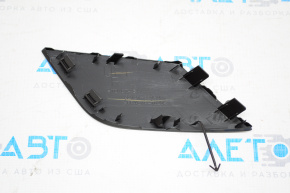 Заглушка буксировочного крюка переднего бампера правая Toyota Camry v70 18-20 SE/XSE