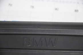 Capacul pragului din față dreapta exterior pentru BMW 3 F30 12-18, negru, zgârietură.