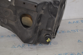 Corpul filtrului de aer Ford Focus mk3 11-18 2.0, prindere ruptă