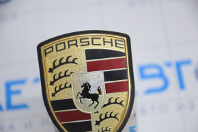 Emblema capotei Porsche Cayenne 958 11-14 a început să se decoloreze