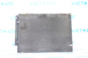 Radiatorul condensatorului de aer condiționat pentru Lexus RX400h 06-09 este lovit.