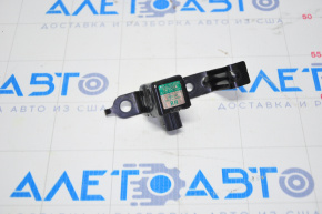 Senzor de impact în portbagaj dreapta Lexus RX300 RX330 RX350 RX400h 04-09