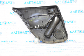 Capacul usii spate dreapta Mazda 3 14-18 BM negru, cu insertie gri, zgariat