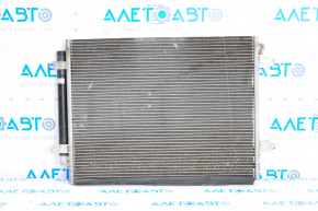 Radiatorul condensatorului de aer condiționat VW CC 08-17 are celulele sparte