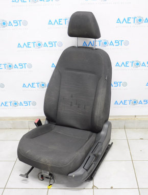 Scaun șofer VW Jetta 11-18 SUA fără airbag, manual, material textil negru, necesită curățare chimică.