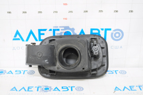 Лючок бензобака Jeep Compass 17-26 в сборе, сломано крепление