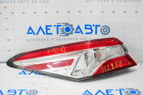 Lampa exterioară aripă stângă Toyota Camry v70 18-