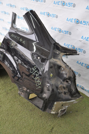 Четверть крыло задняя левая Ford Focus mk3 11-18 4d черная, вмятины, тычки