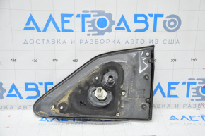 Lampa interioară pentru capacul portbagajului stânga Lexus RX450h 13-15 restilizat, reflectorul este deteriorat