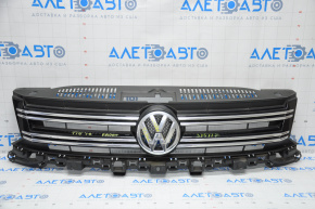 Grila radiatorului asamblată VW Tiguan 12-17 restilizată cu emblemă