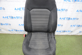 Scaunul șoferului Ford Edge 15- fără airbag, manual, material textil negru, uzat, necesită curățare.