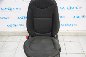 Водительское сидение Kia Soul 14-16 дорест без airbag, механич, ткань черн