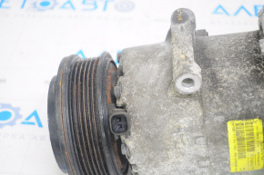 Компрессор кондиционера Ford Fiesta 11-19 1.6