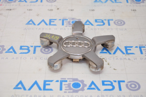 Capacul central al jantei Audi Q7 4L 10-15 s-a întunecat cromat, cu un ciob, 150mm.