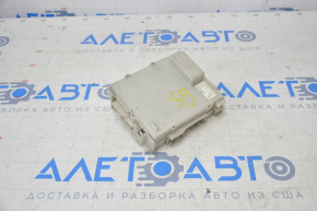 Блок предохранителей багажник Lexus GS300 GS350 GS430 GS450h 06-11