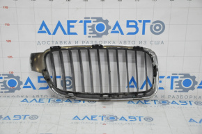Решетка радиатора grill левая BMW 3 F30 4d 12-18