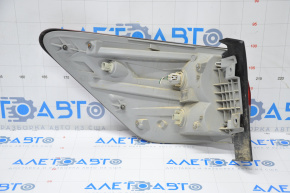 Lampa exterioară aripă dreapta Nissan Pathfinder 13-16 pre-restilizare cu capac