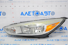 Far stânga față goală Ford Focus mk3 15-18 restilizat, halogen, luminos, pentru polizare.