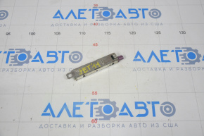 Amplificatorul antenei din spate dreapta VW Jetta 11-18 SUA