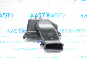 Corpul filtrului de aer Ford Explorer 11-19 partea de jos cu admisie de aer nou OEM original.