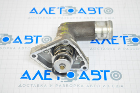 Corpul termostatului Nissan Maxima A36 16-