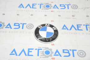 Emblema BMW de pe bara din față a BMW 5 F10 10-17