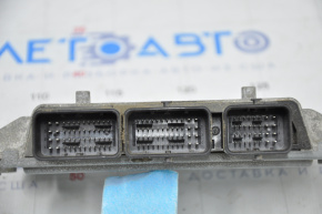 Modulul ECU al motorului Ford Fiesta 11-19 1.6